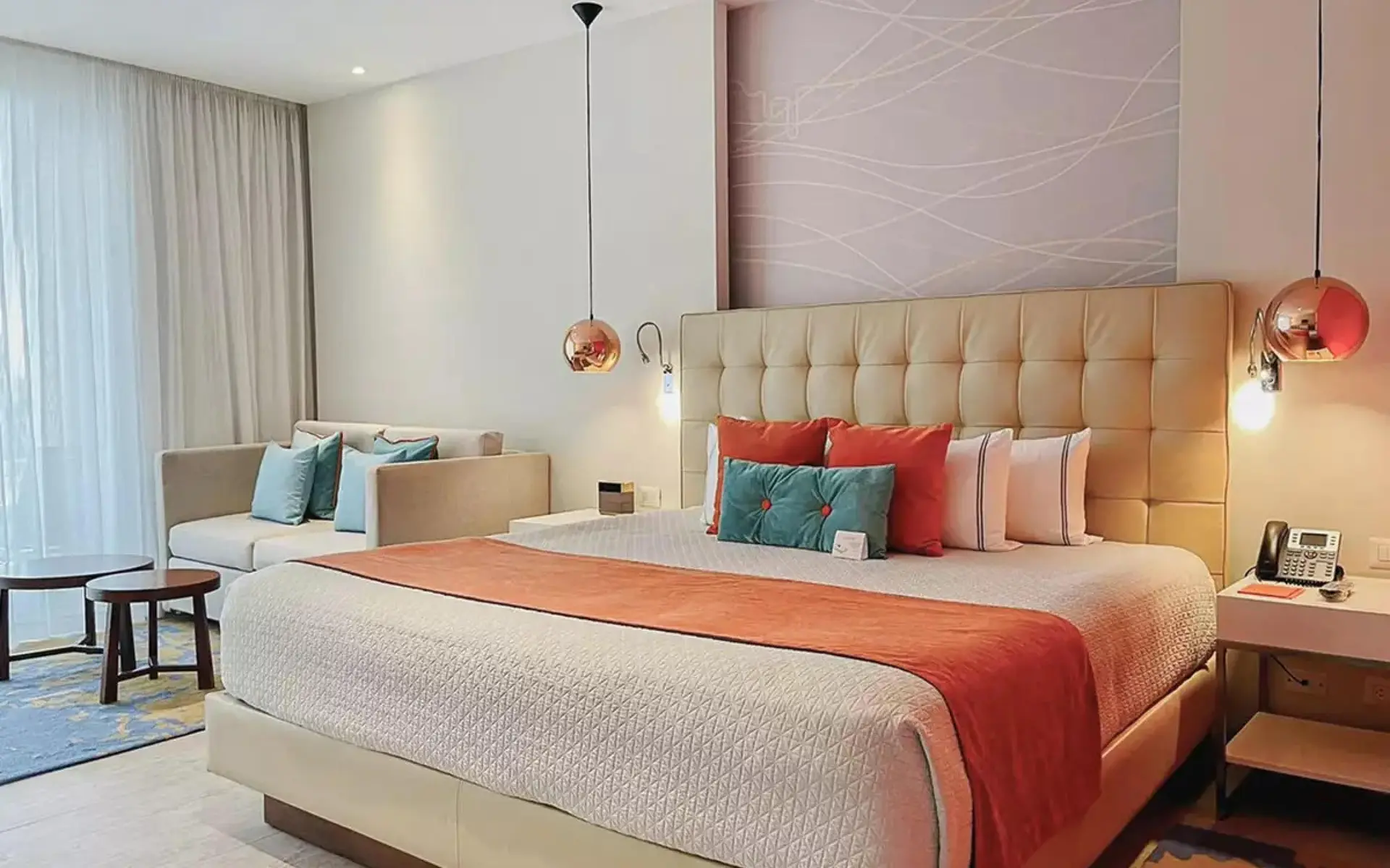 Nest Swim-Up Suite