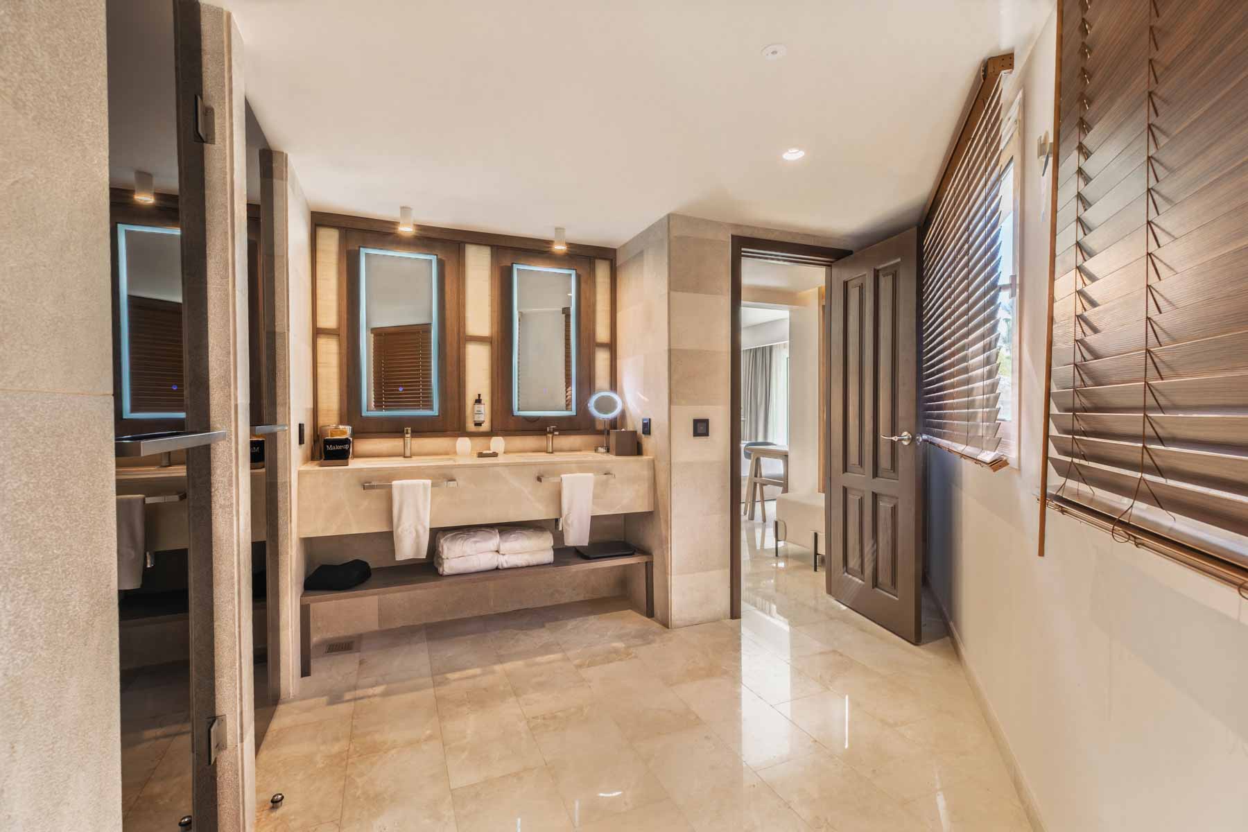 Family Selection Junior Suite Beachside
